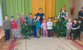 «Нынче елки новогодней день рождения» «Нынче елки новогодней день рождения».